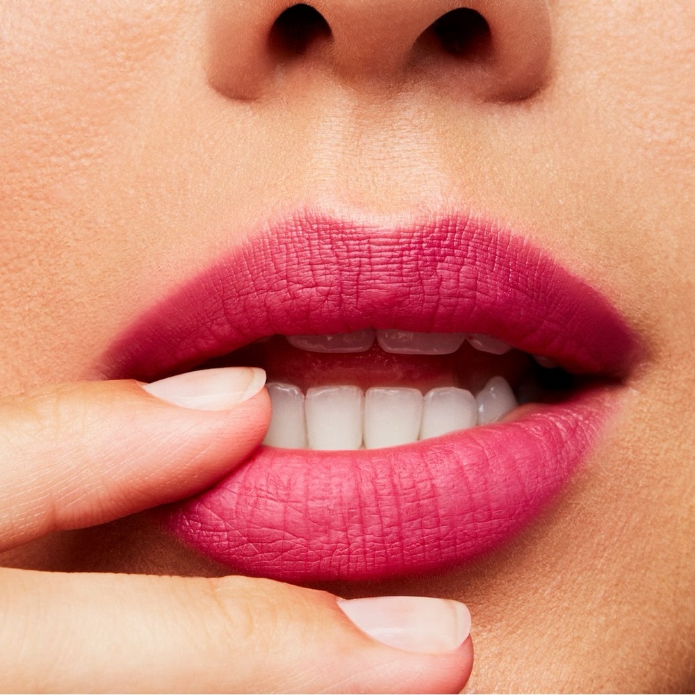 π FLAT OUT FABULOUS a MAC RETRO MATTE LIPSTICK. RETAIL $23. NEW. FULL SZ - Picture 3 of 11